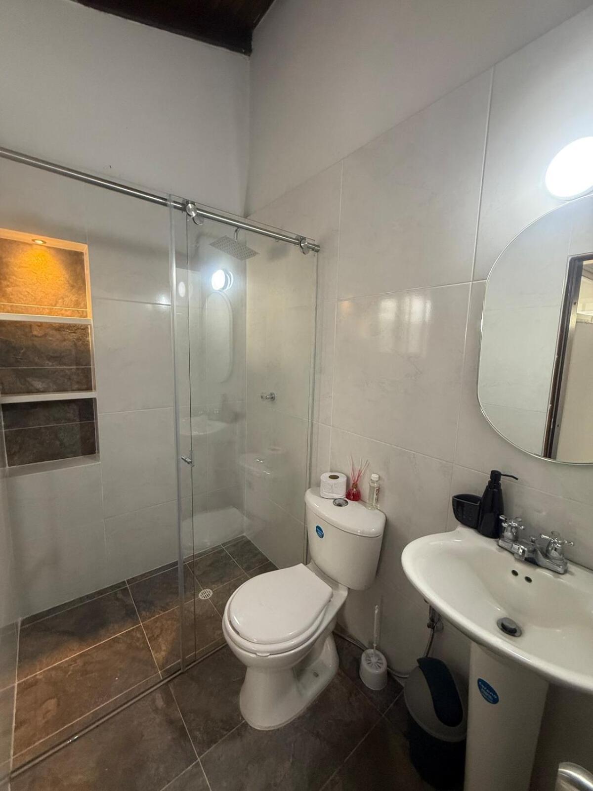 Hermosa Habitacion A Una Cuadra Del Ventura Plaza 3 Cúcuta Eksteriør bilde