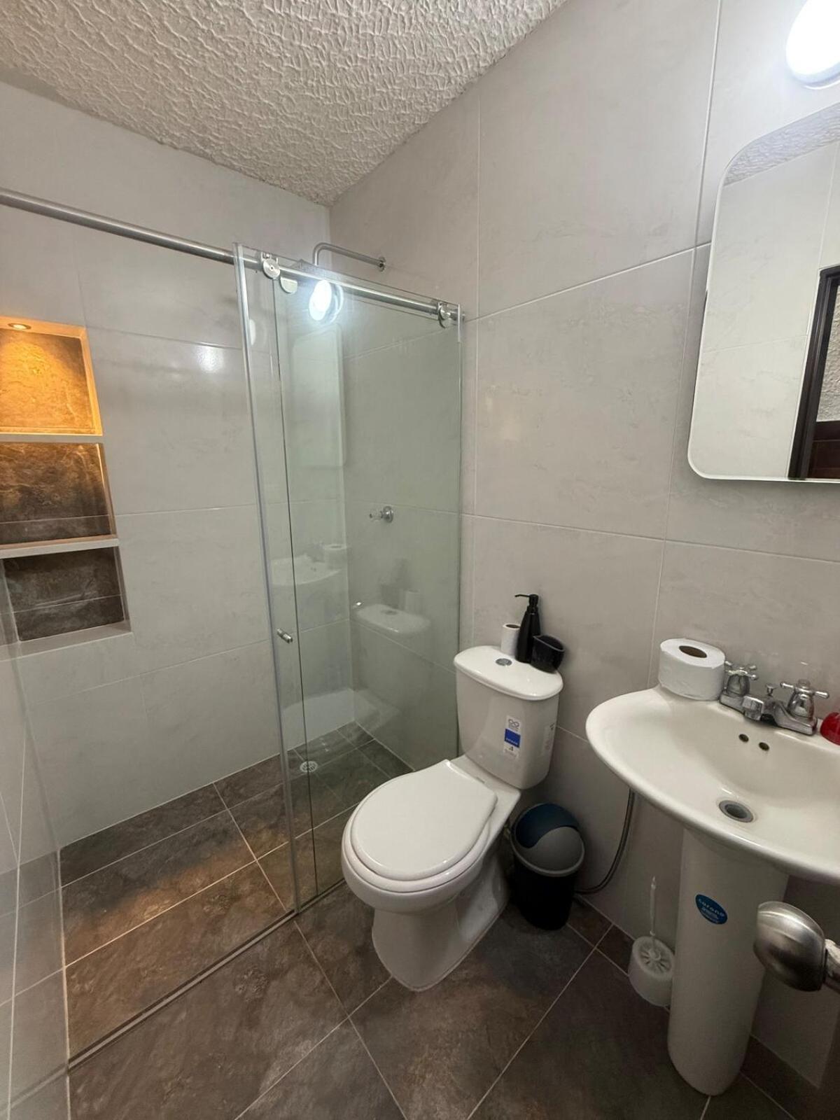 Hermosa Habitacion A Una Cuadra Del Ventura Plaza 3 Cúcuta Eksteriør bilde